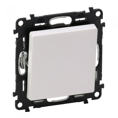 Vypínač č.6 VALENA LIFE biely 752106