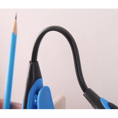 Lampa LED so štipcom ZD20C čierno-modrá