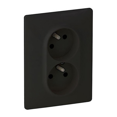 Dvojzásuvka VALENA LIFE čierna 756376 šikmá