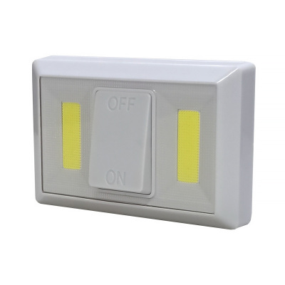 Svítilna noční LED ve tvaru vypínače TRIXLINE TR C323 4W 4xAAA