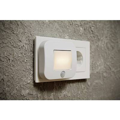 Svietidlo nočné LED OSRAM LUNETTA HALL WH do zásuvky s pohybovým senzorom