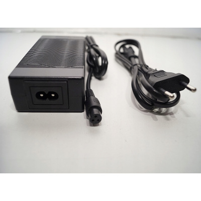Nabíječka na koloběžku 42V 1,5A GX12 3-PIN FOREVER HLT-180-4201500
